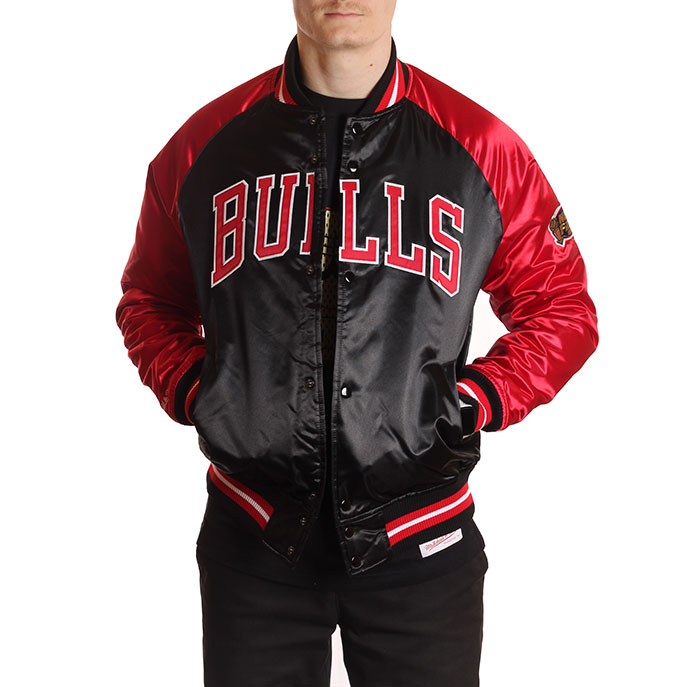 Mitchell Ness Tough Season Satin Jacket Chicago Bulls