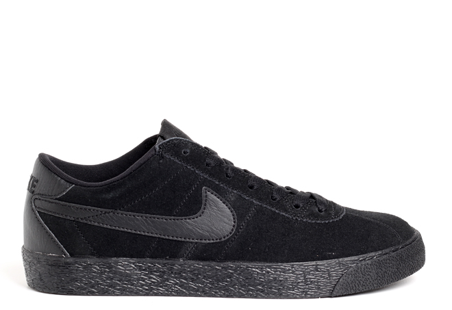 black nike bruin