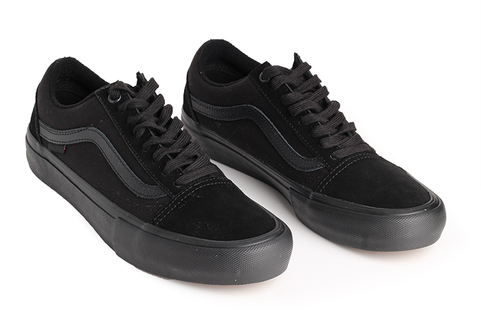 vans old skool pro blackout vans old skool pro blackout