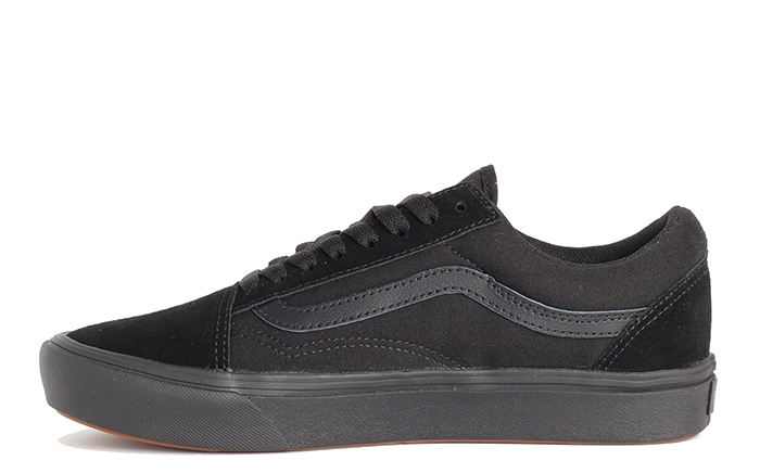 Vans ComfyCush Old Skool Black Black Boardvillage Streetwear Suomalainen Katumuodin Verkkokauppa