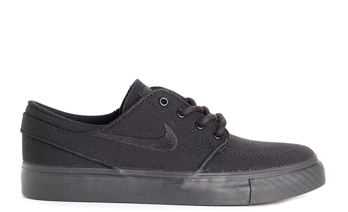 Nike SB Janoski Black / Black / Anthracite - Boardvillage Streetwear | Suomalainen Katumuodin Verkkokauppa