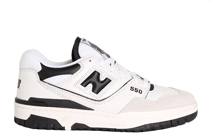 New Balance 550 White / Black - Boardvillage Streetwear Suomalainen Katumuodin Verkkokauppa