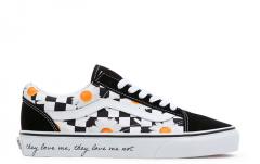 Vans Old Skool Love Me / Love Me Not Daisy / True White